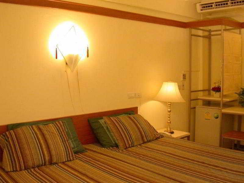 Mad Monkey Hostel 방콕 외부 사진