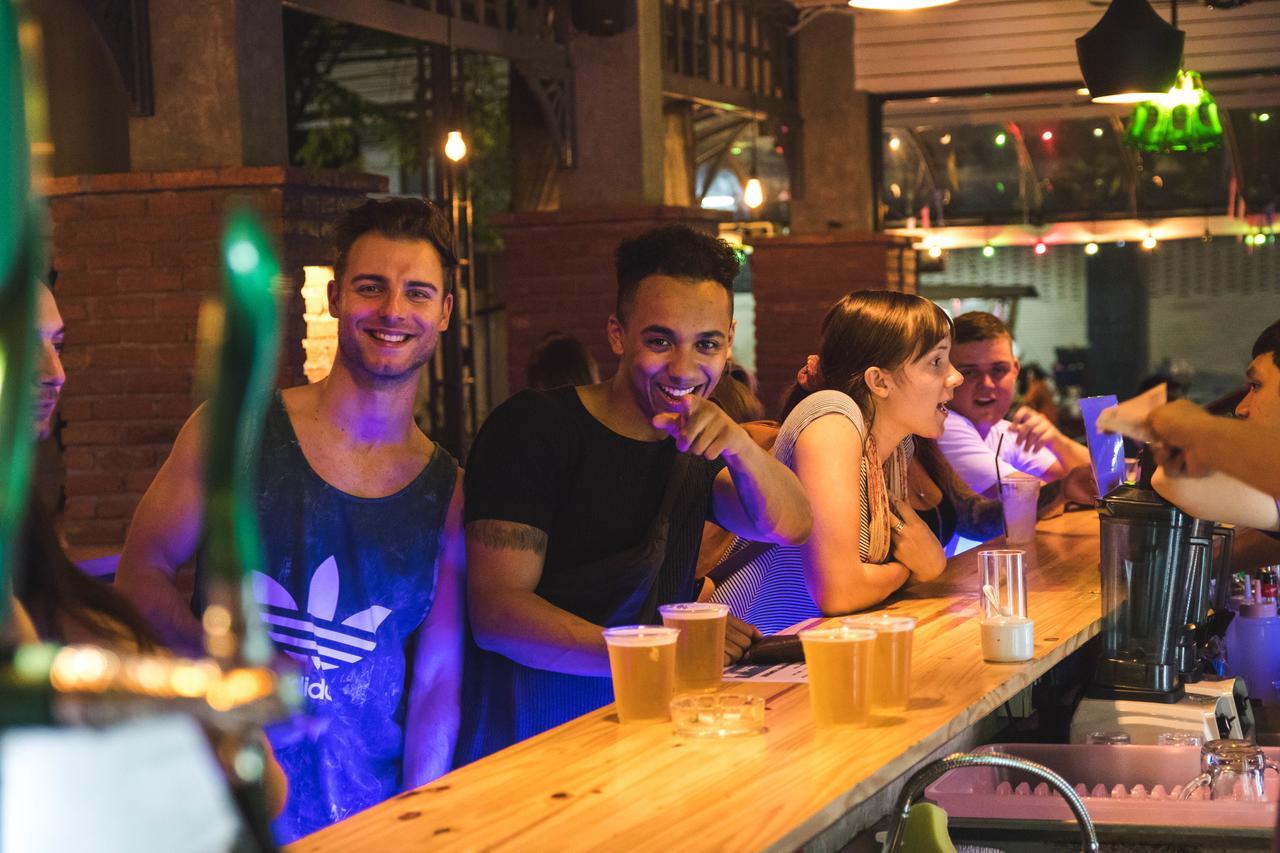 Mad Monkey Hostel 방콕 외부 사진