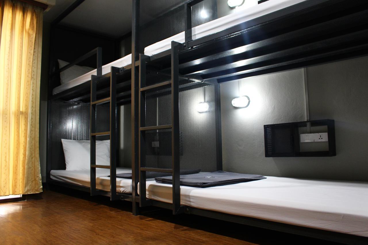 Mad Monkey Hostel 방콕 외부 사진