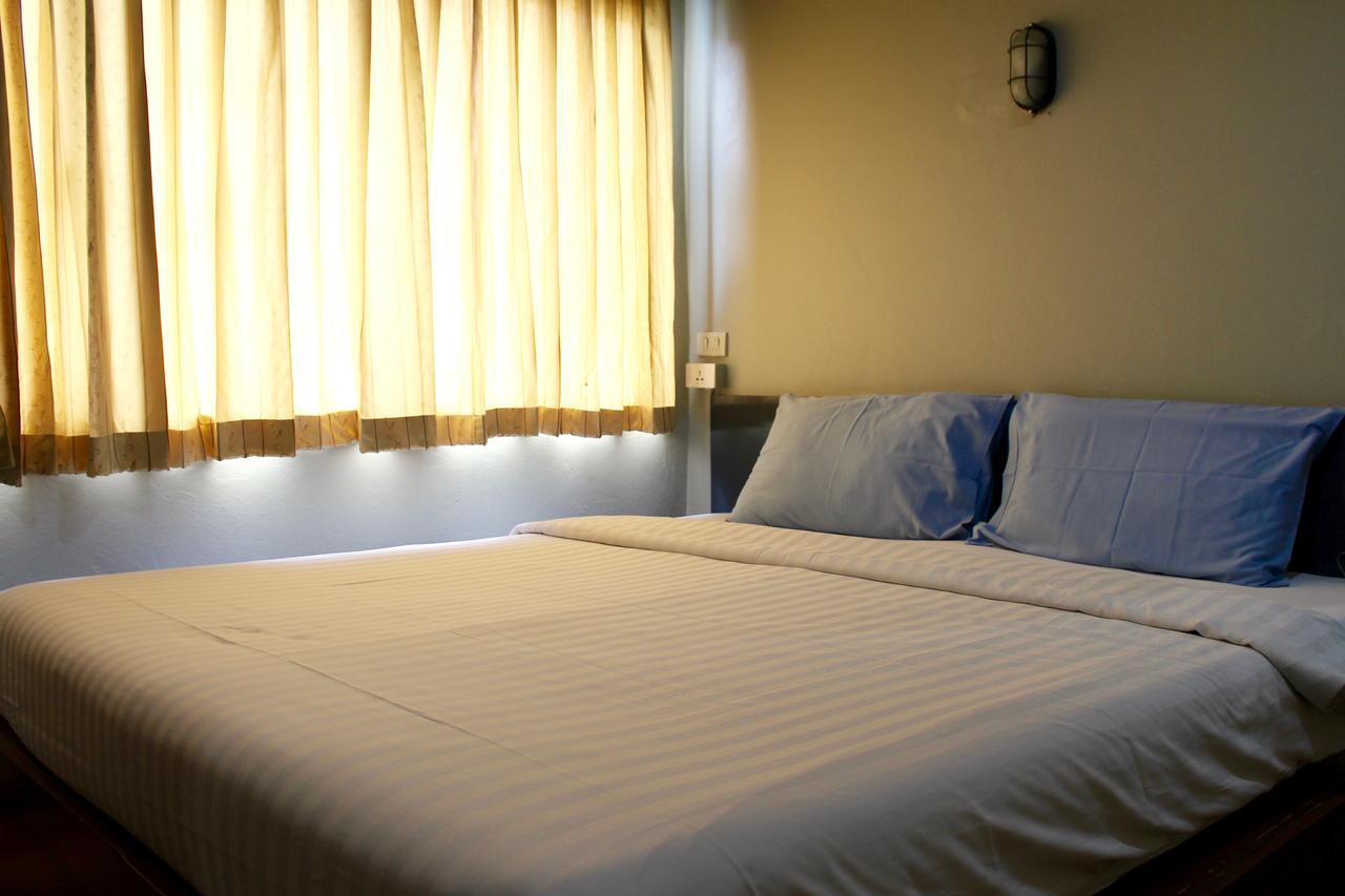 Mad Monkey Hostel 방콕 외부 사진