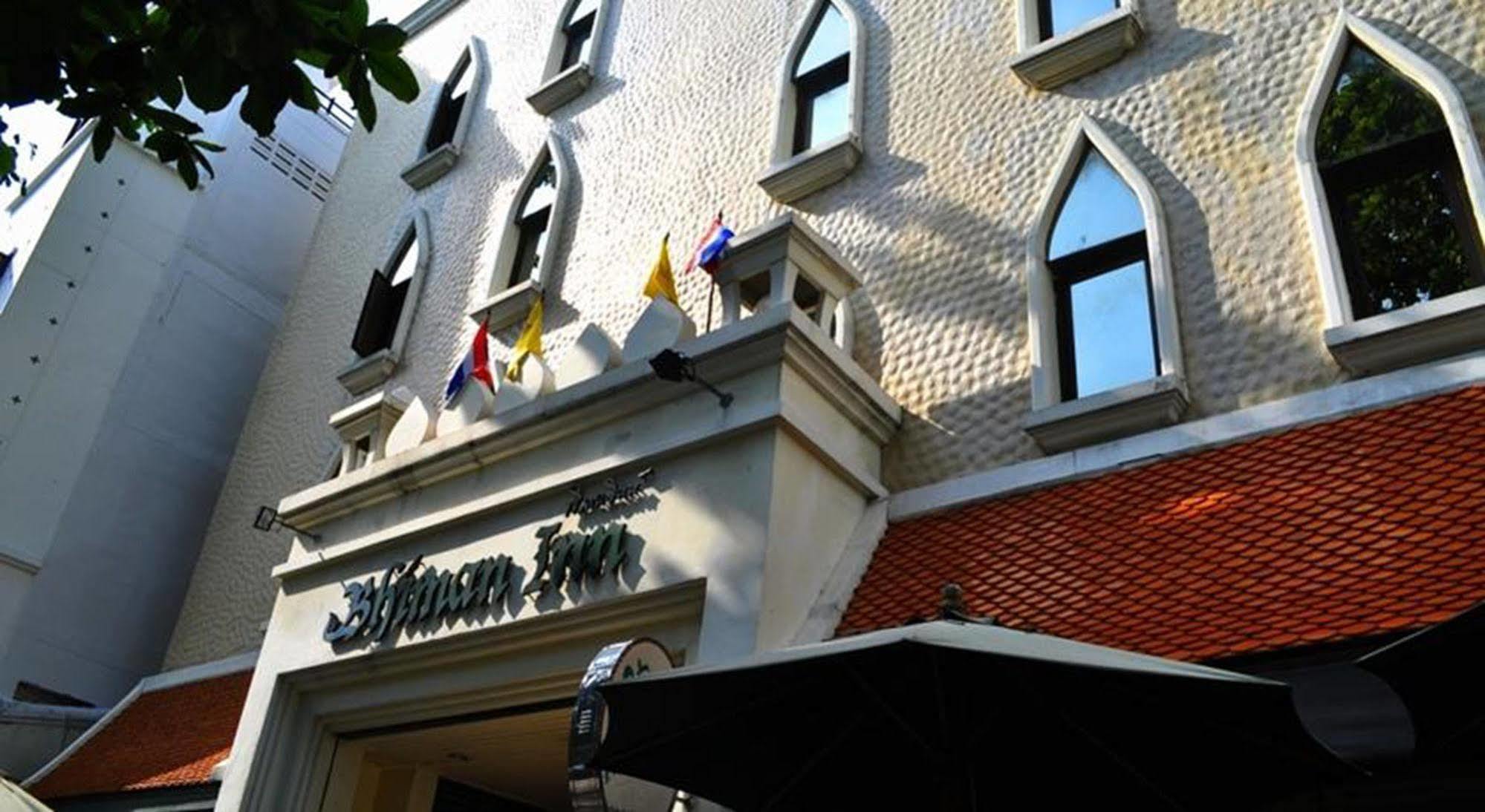 Mad Monkey Hostel 방콕 외부 사진