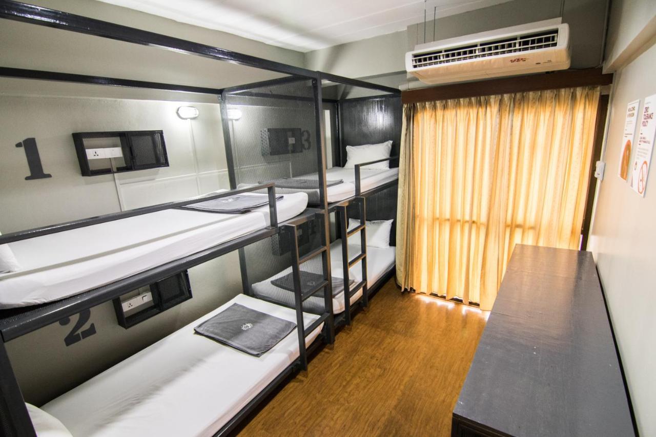 Mad Monkey Hostel 방콕 외부 사진